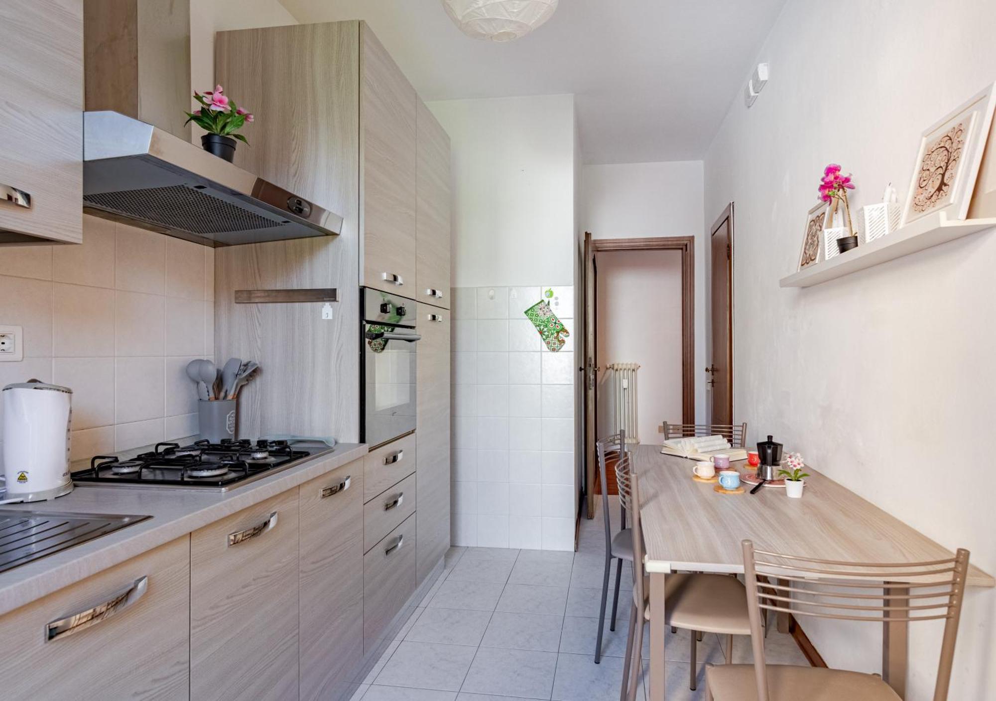 Landi 1 - 2 Camere, Parcheggio, Balconi, Vicino Al Centro Appartement *